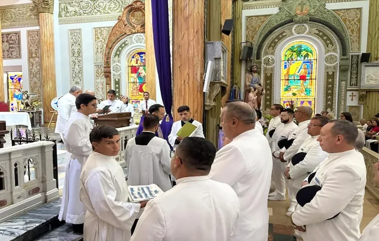 Servidores de María juramentan nueva directiva en la Basílica