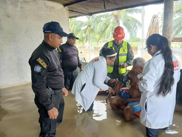 Autoridades mantienen despliegue en el Sur del Lago tras fuertes lluvias