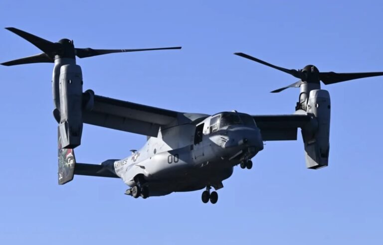 Helicópteros de EE.UU. llegan a La Guaira tras terremotos