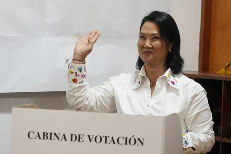 Fujimori: «Tenemos que esperar hasta el final»