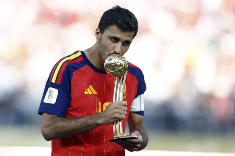 Rodri Hernández gana el Balón de Oro del Mundial 2026